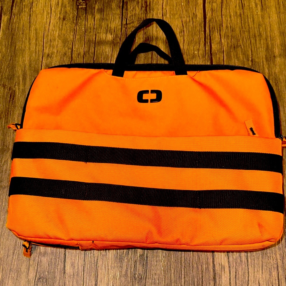 OGIO ORANGE LAPTOP MEESENGER BAG
